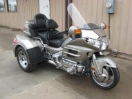 HONDA GL GOLDWING 1800 occasion en vente dans la région Bretagne (22) à 4500 euro photo de HONDA GL GOLDWING 1800 1800 occasion de couleur gris en vente à Cuisy En Almont