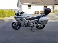 YAMAHA FJR occasion en vente dans la région Provence-Alpes-Cote D'Azur (84) à 2380 euro photo de YAMAHA FJR 1300 occasion de couleur argent en vente à Avignon