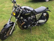 YAMAHA XJR occasion en vente dans la région Poitou-Charentes (86) à 2000 euro photo de YAMAHA XJR 1200 occasion de couleur noir en vente à Mouterre Silly