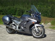 YAMAHA FJR occasion en vente dans la région Nord - Pas-De-Calais (59) à 4500 euro photo de YAMAHA FJR 1300 occasion de couleur argent en vente à Dunkerque
