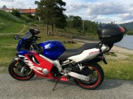 HONDA CBR F occasion en vente dans la région Languedoc-Roussillon (34) à 1500 euro photo de HONDA CBR F 600 occasion de couleur bleu en vente à Montpellier