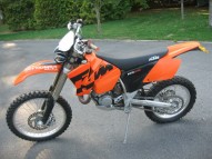 KTM EXC occasion en vente dans la région Picardie (80) à 300 euro photo de KTM EXC 125 occasion de couleur orange en vente à Amiens