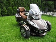 CAN AM SPYDER occasion en vente dans la région Basse-Normandie (50) à 3000 euro photo de CAN AM SPYDER 998 occasion de couleur bronze en vente à St Lo