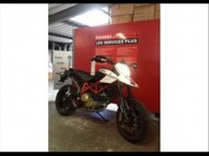 DUCATI HYPERMOTARD EVOLUZIONE SP occasion en vente dans la région Provence-Alpes-Cote D'Azur (83) à 8490 euro photo de DUCATI HYPERMOTARD EVOLUZIONE SP 1100 occasion de couleur en vente à La Seyne Sur Mer