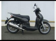 APRILIA SCARABEO occasion en vente dans la région Poitou-Charentes (17) à 2200 euro photo de APRILIA SCARABEO 125 occasion de couleur en vente à Aytre