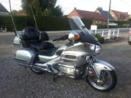 HONDA GOLDWING occasion en vente dans la région Nord - Pas-De-Calais (59) à 18000 euro photo de HONDA GOLDWING 1800 occasion de couleur en vente à Elesmes