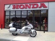 HONDA GOLDWING occasion en vente dans la région Rhone-Alpes (38) à 20000 euro photo de HONDA GOLDWING 1800 occasion de couleur en vente à Bourgoin Jallieu