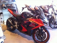 SUZUKI GSXR occasion en vente dans la région Ile De France (93) à 7800 euro photo de SUZUKI GSXR 1000 occasion de couleur en vente à Montreuil