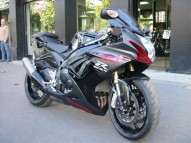 SUZUKI GSXR occasion en vente dans la région Ile De France (75) à 8990 euro photo de SUZUKI GSXR 750 occasion de couleur en vente à Paris 17