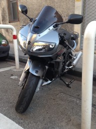 SUZUKI SV occasion en vente dans la région Provence-Alpes-Cote D'Azur (13) à 3500 euro photo de SUZUKI SV 1000 occasion de couleur gris en vente à Marseille 05