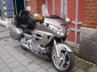HONDA GL GOLDWING 1800 occasion en vente dans la région Centre (37) à 5000 euro photo de HONDA GL GOLDWING 1800 1800 occasion de couleur gris en vente à Tours