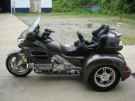 HONDA GL GOLDWING 1800 occasion en vente dans la région Aquitaine (40) à 5000 euro photo de HONDA GL GOLDWING 1800 1832 occasion de couleur gris en vente à Sabres