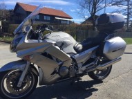YAMAHA FJR occasion en vente dans la région Pays De La Loire (44) à 3500 euro photo de YAMAHA FJR 1300 occasion de couleur gris en vente à Nantes